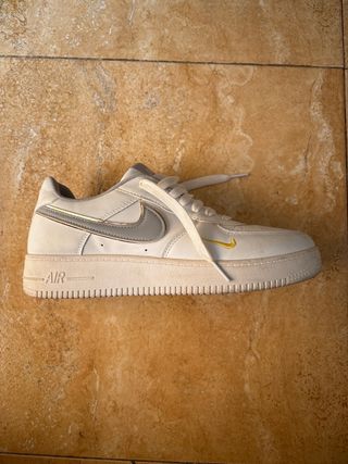 Nike Air Force 1 - Beige Dorado