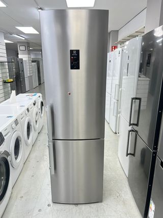 Nevera Electrolux - Acero inoxidable