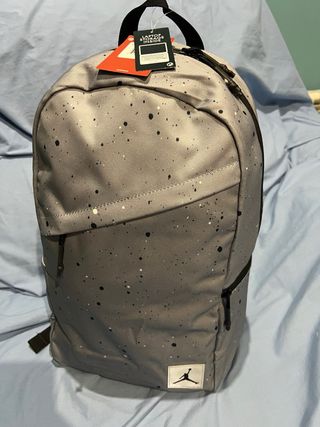 Mochila Nike Air Jordan Gris nueva 