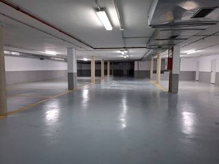 Garaje en alquiler en Sobradelo - Rosaleda en Vilagarcía de Arousa