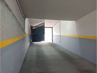 Garaje en alquiler en Sobradelo - Rosaleda en Vilagarcía de Arousa