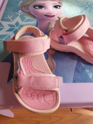 Sandalias niña talla 25 (Lefties)