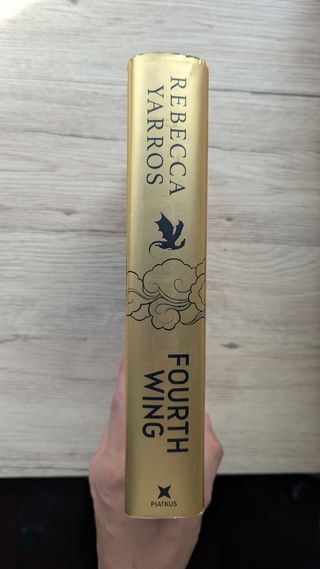 Fourth Wing de Rebecca Yarros en ingles 