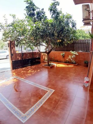 Casa adosada en venta en Playa de los Boliches en Fuengirola