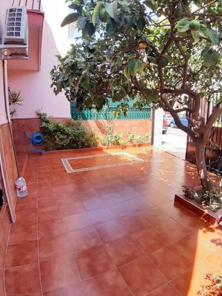 Casa adosada en venta en Playa de los Boliches en Fuengirola