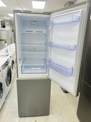 Nevera Beko gris