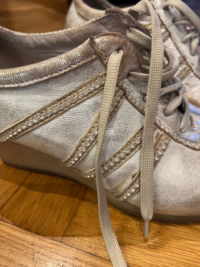 Zapato piel cuña Plateado