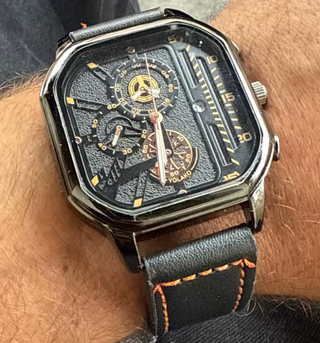 Reloj YOLAKO cuadrado lujo - esfera grande