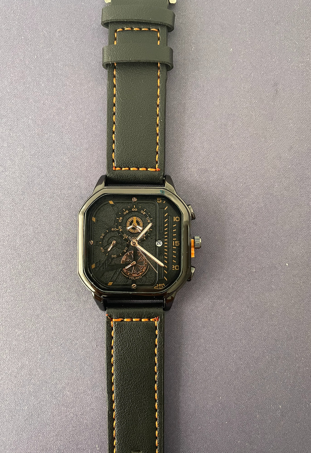 Reloj YOLAKO cuadrado lujo - esfera grande