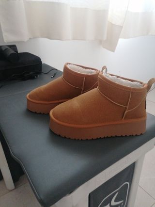 Stivali UGG marroni