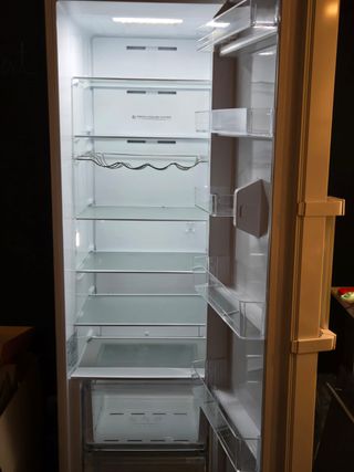 Nevera vertical Edesa 180cm
