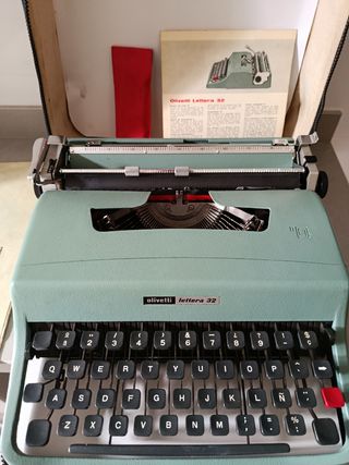 Máquina escribir Olivetti Lettera 32
