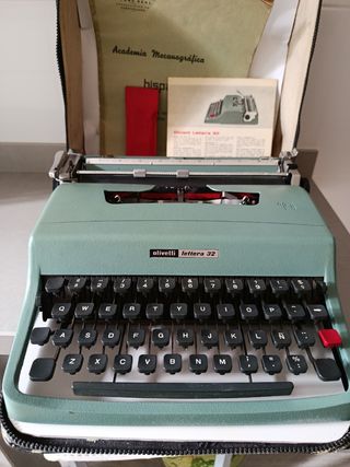 Máquina escribir Olivetti Lettera 32
