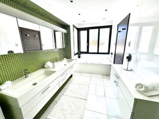 Casa en alquiler en Nueva Andalucía centro en Marbella