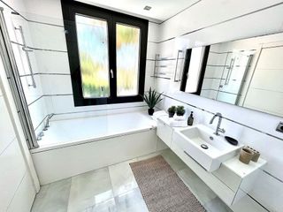 Casa en alquiler en Nueva Andalucía centro en Marbella