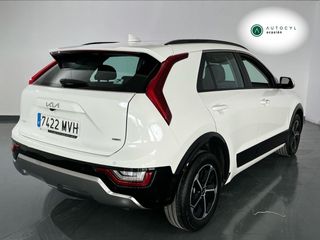 Kia Niro 1.6 GDi HEV 95kW (129CV) Drive