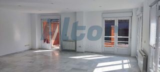 Casa pareada en alquiler en Peñagrande en Madrid