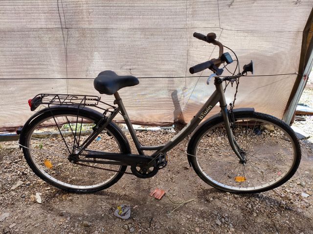 Bicicleta clásica a reparar