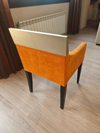 Juego de Sillas comedor - Naranja y Negro. 6+2.