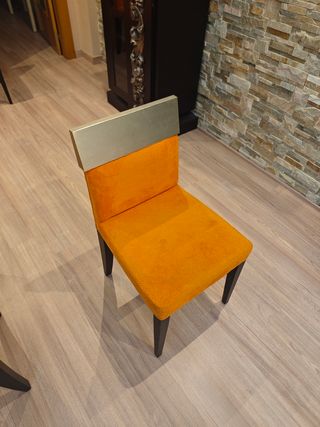 Juego de Sillas comedor - Naranja y Negro. 6+2.