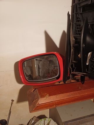 Espejo retrovisor rojo coche Ford fiesta 2002 /1.0
