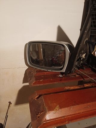 Espejo retrovisor rojo coche Ford fiesta 2002 /1.0
