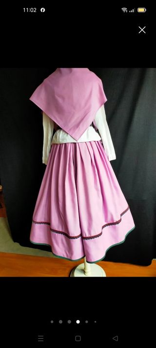 Falda y pañuelo vascas... hechos a mano 