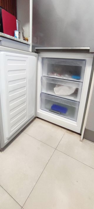 FRIGORIFICO BEKO COMBI INOX