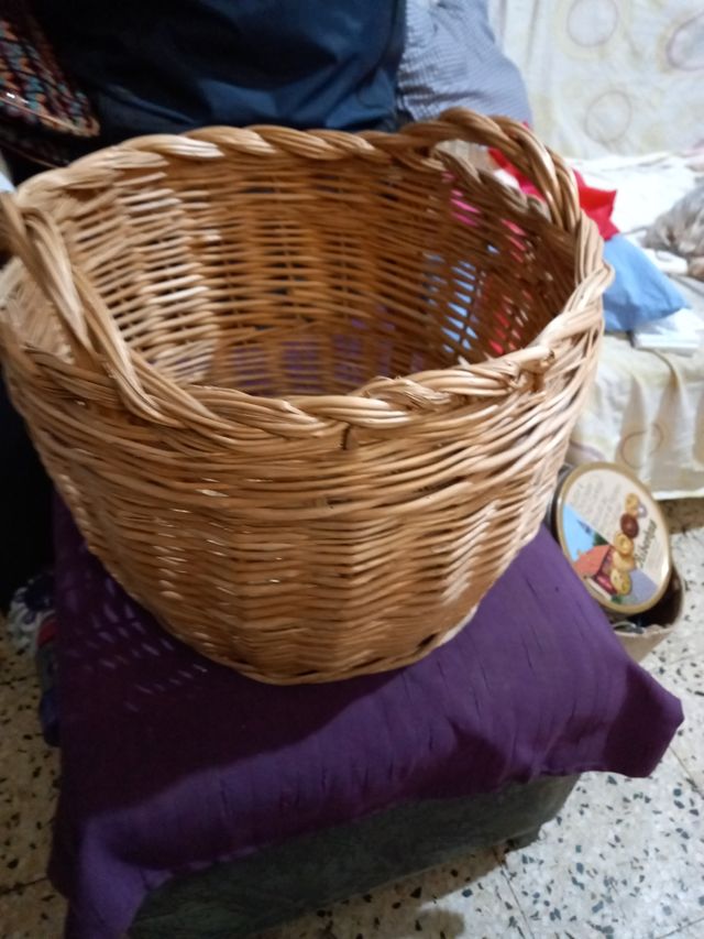 Cesta mimbre marrón