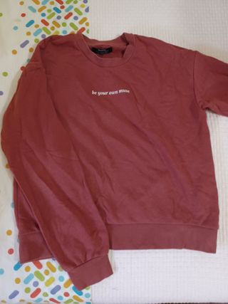 Sudadera roja talla S - Bershka