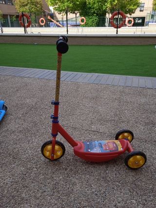 Patinete infantil Cars