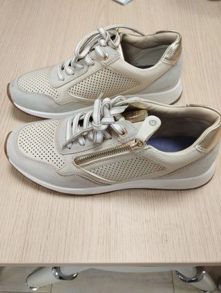 Zapatillas Xti beige-doradas