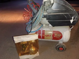 Compresor 2HP + Mangueras precio negociable 