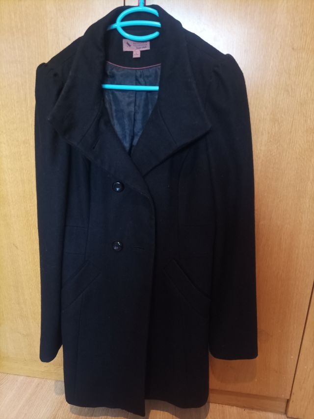Abrigo negro Bershka mujer