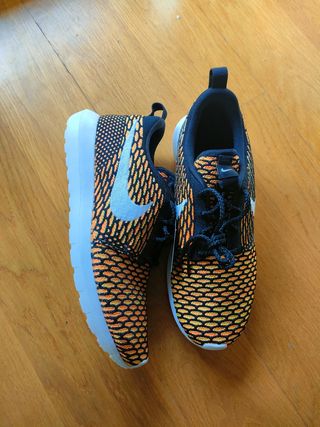 Zapatillas Nike Roshe Run - Naranja