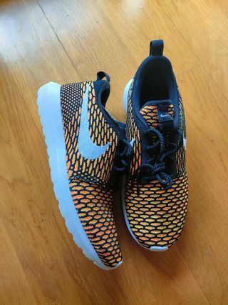 Zapatillas Nike Roshe Run - Naranja