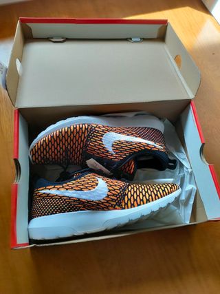 Zapatillas Nike Roshe Run - Naranja