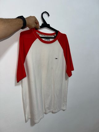 Camiseta Tommy Jeans - Roja y Blanca - M