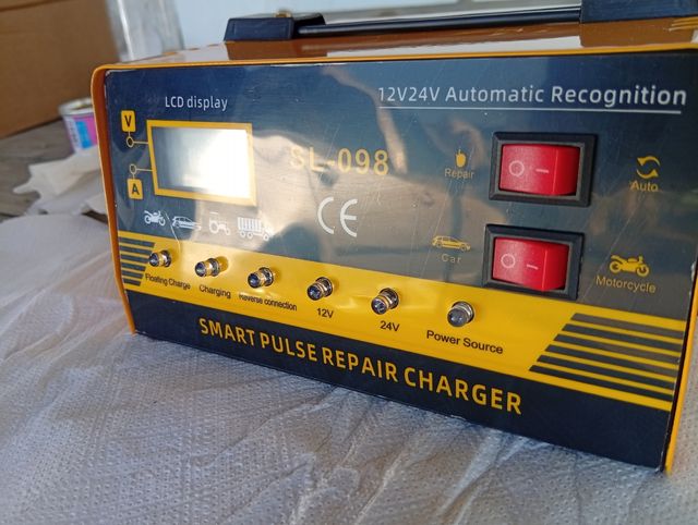 Cargador baterías SL-098 12V/24V