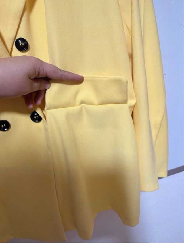 Blazer Amarillo SHEIN
