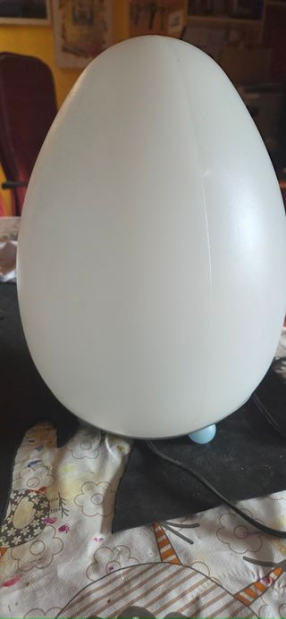 Lampada Medifly a uovo bianca