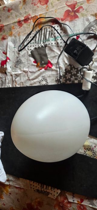 Lampada Medifly a uovo bianca