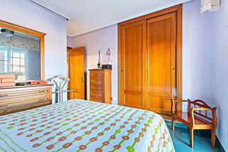 Piso en venta en San Luis en Almería