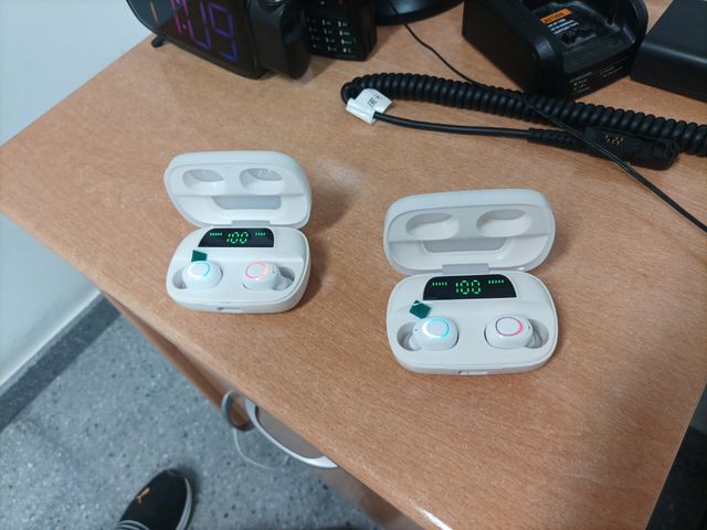 Auriculares inalámbricos Bluetooth 10 los dos