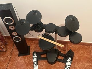 Batería electrónica con el altavoz200