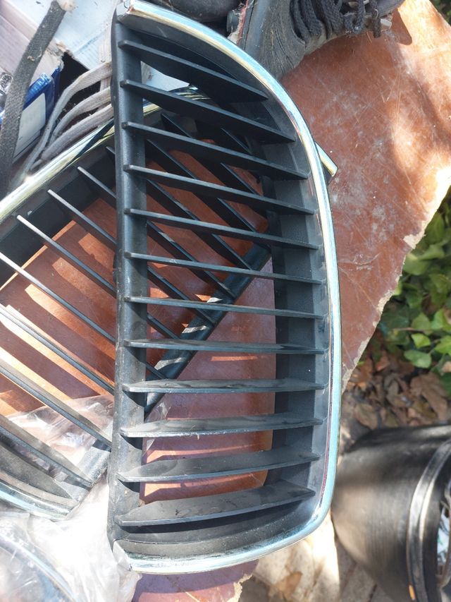 Rejillas BMW E90 E91 - Par