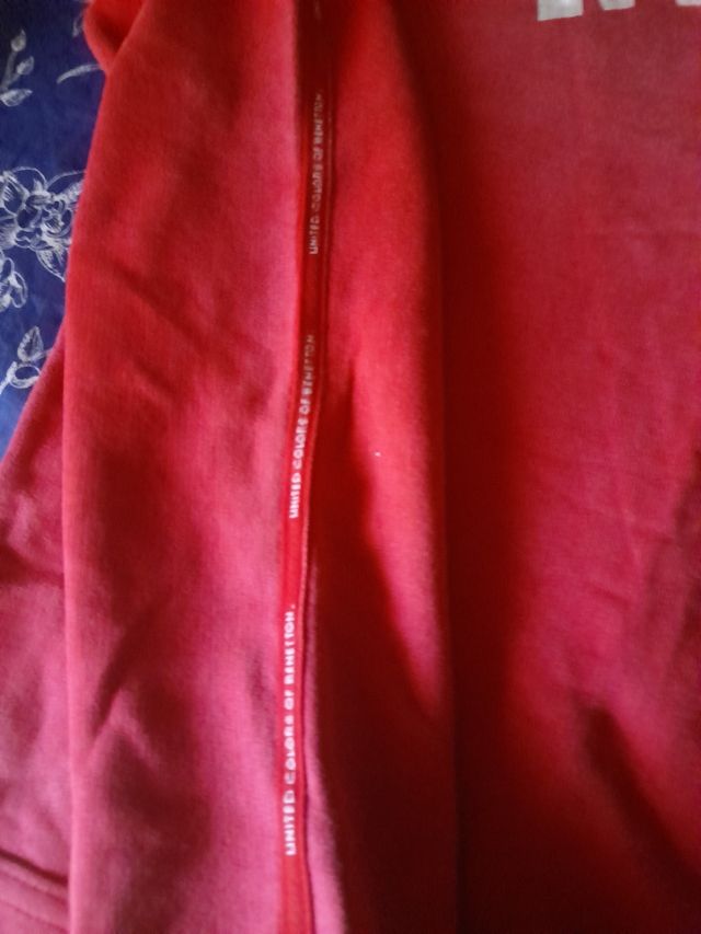 Felpa rossa Benetton n.1