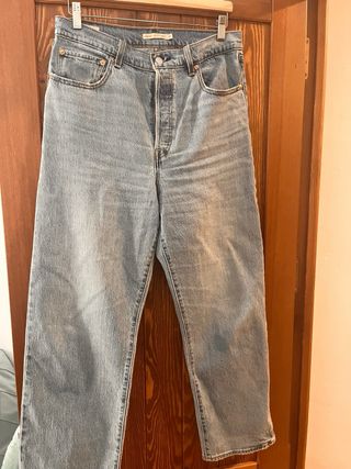 Levi’s ribecage straight ankle 