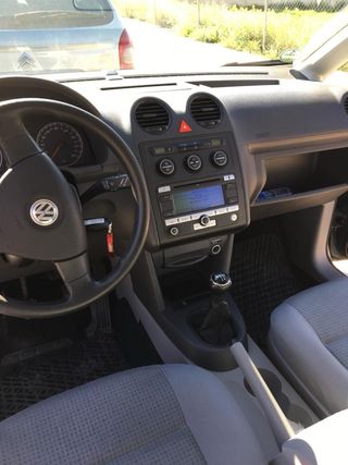 Volkswagen Caddy 2010