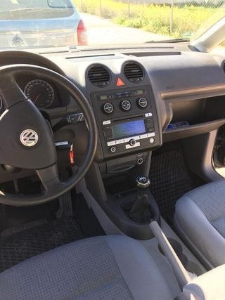 Volkswagen Caddy 2010